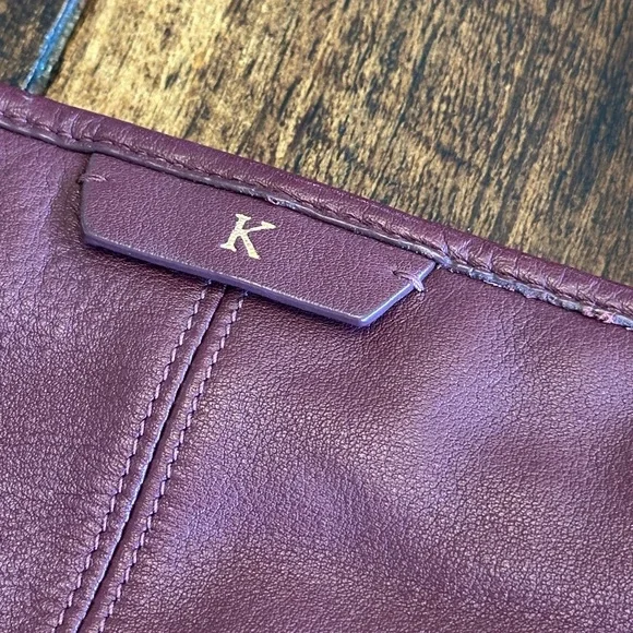 Leatherology | Aleena Soft Zippered Tote in Bordeaux - Full Grain Leather - Picture 7 of 16